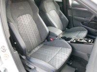 VW Golf VIII Variant 1.5 eTSI R-Line DSG