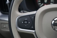 Volvo XC 60 XC60 T8 2.0 Hybrid Momentum AWD