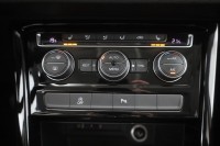 VW Touran 1.4 TSI DSG R-Line