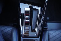 VW Golf VIII Variant 1.5 eTSI R-Line DSG