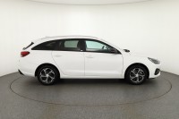 Hyundai i30 cw 1.6 CRDi DCT Intro Edition