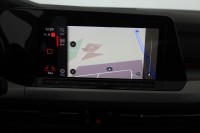 VW Golf VIII Variant 1.0 eTSI DSG