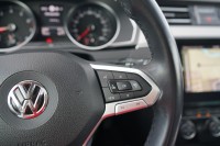 VW Passat Variant 1.5 TSI DSG R-Line