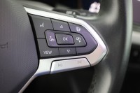 VW Golf VIII Variant 1.0 eTSI DSG Life