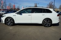 VW Golf VIII Variant R-Line eTSI