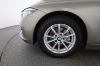 BMW 318 i Touring Advantage