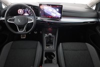 VW Golf VIII Variant 1.5 TSI Goal