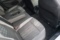 VW Golf VIII Variant 1.5 TSI R-Line