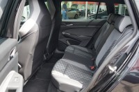 VW Golf VIII Variant 1.5 TSI R-Line