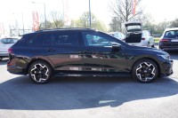 VW Golf VIII Variant 1.5 eTSI R-Line