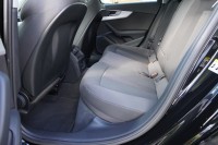 Audi A4 Avant 40 2.0 TDI advanced