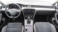 VW Passat Variant 1.5 TSI Highline R-Line