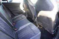 VW Golf VIII 2.0 R-Line 4M SHZ VC