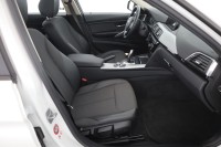 BMW 320 i Touring Advantage