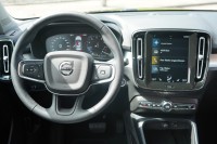 Volvo XC 40 T3 2WD Momentum Pro