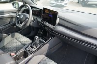 VW Golf VIII Variant 1.5 TSI R-Line