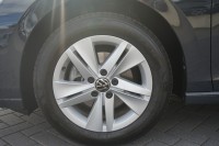 VW Golf VIII Variant 1.5 TSI