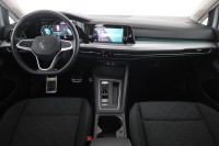 VW Golf VIII Variant 1.5 eTSI DSG