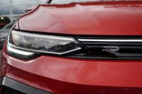 VW Golf VIII Variant 1.5 eTSI DSG R-Line