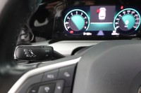 VW Golf VIII Variant 1.0 TSI Life