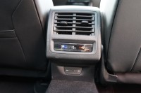 VW Golf VIII Variant 2.0 R-Line