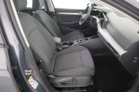 VW Golf VIII Variant 1.0 eTSI DSG Life