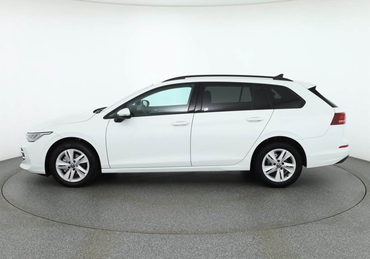 VW Golf VIII Variant 1.5 TSI Life