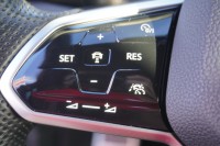 VW Golf VIII 2.0 R-Line 4M SHZ VC