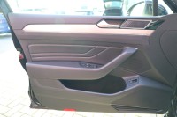 VW Passat Variant 2.0 TDI DSG Elegance R-Line