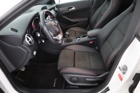 Mercedes-Benz CLA 200 Shooting Brake AMG Line