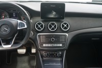 Mercedes-Benz A 200 A200d AMG-Line 4Matic