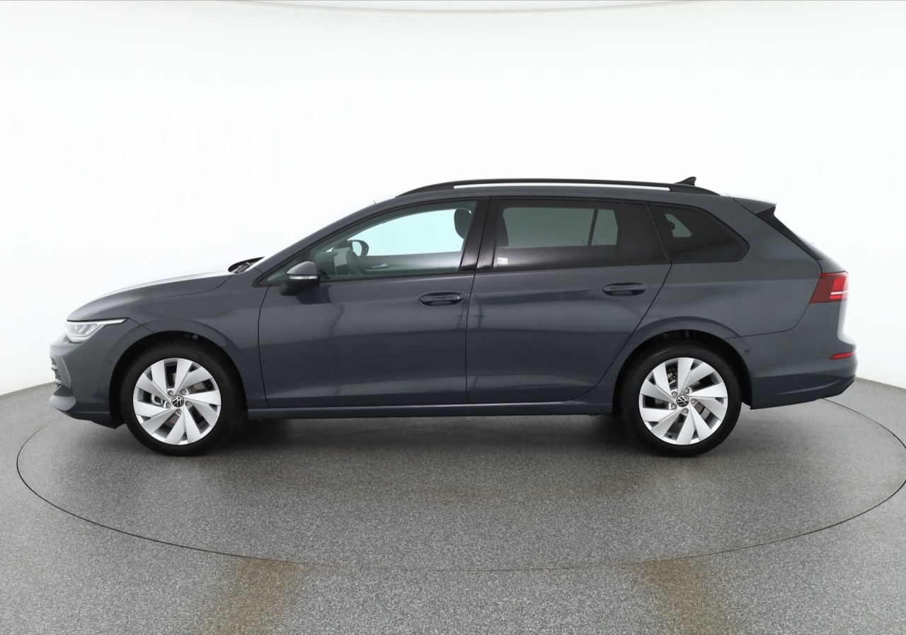 VW Golf VIII Variant 1.5 TSI
