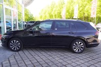 VW Golf VIII Variant 1.0 Active