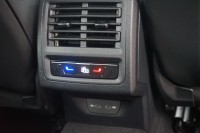 VW Golf VIII Variant 1.5 eTSI R-Line DSG