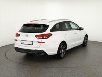 Hyundai i30 cw 1.6 CRDi DCT Intro Edition