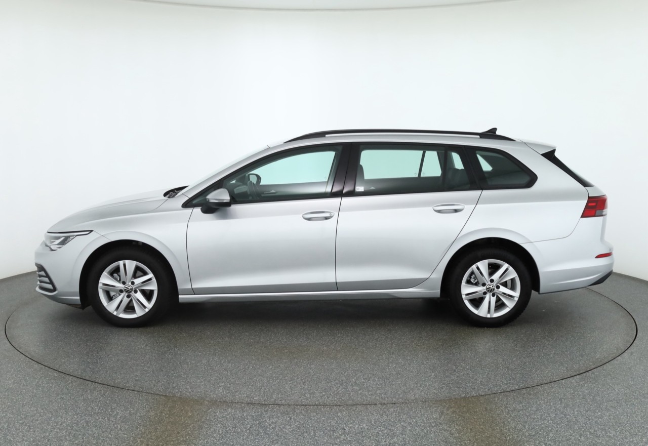 VW Golf VIII Variant 1.0 Life