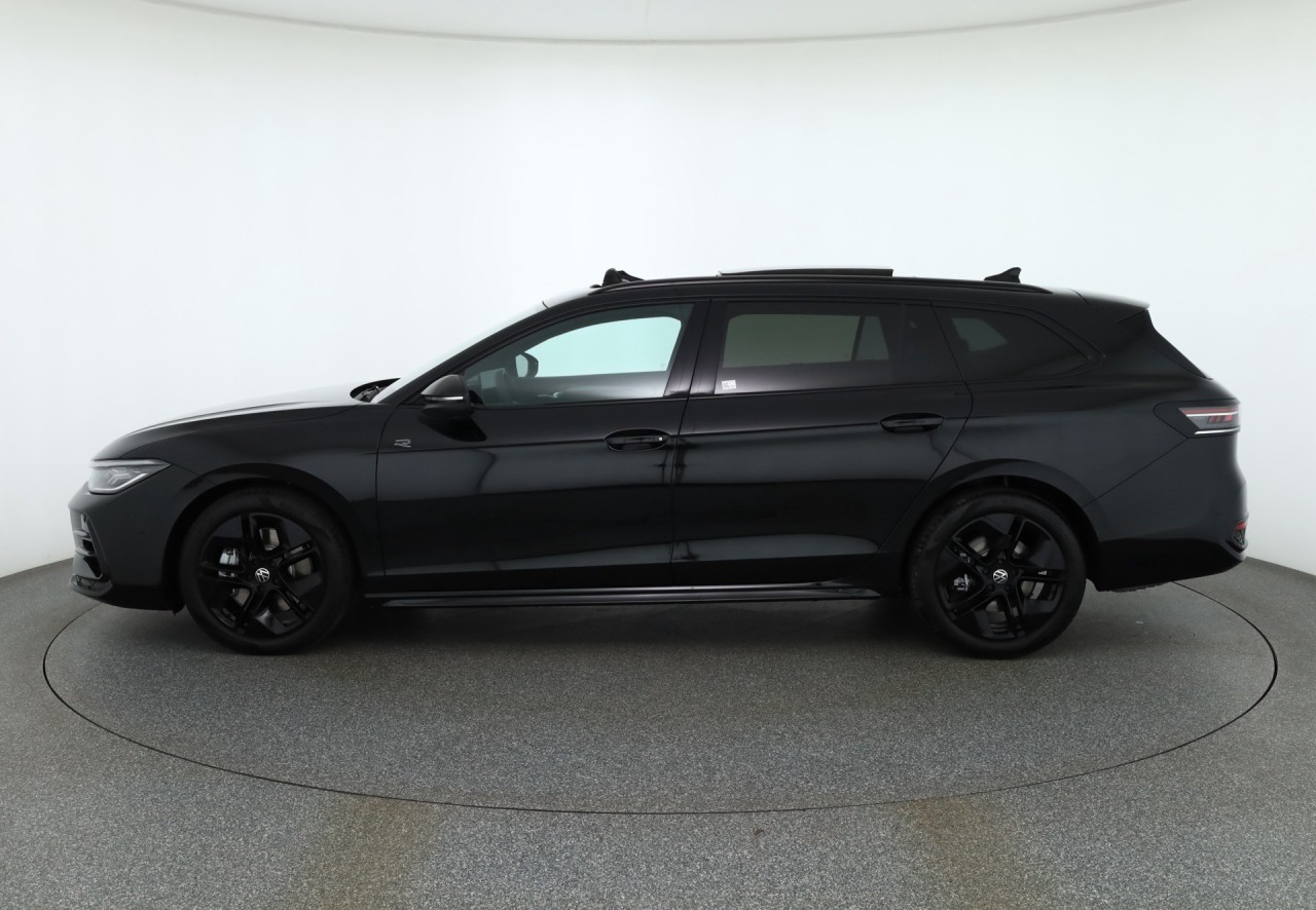 VW Passat Variant R-Line BlackStyle 2.0 TSI 4M DSG