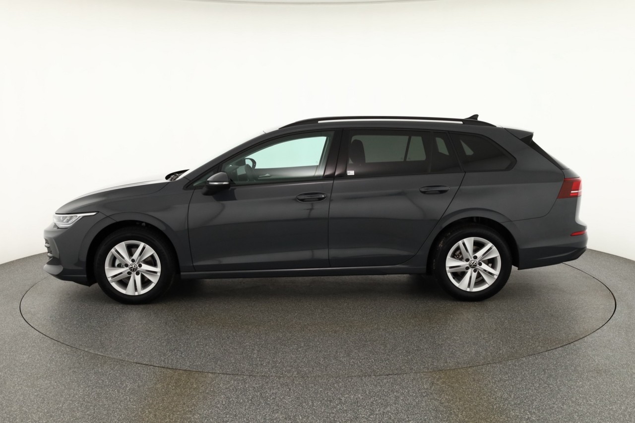 VW Golf VIII Variant 1.5eTSI DSG