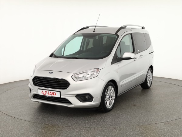 Ford Tourneo Courier 1.5 TDCi Titanium