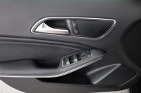 Mercedes-Benz GLA 180 Urban