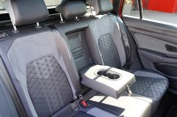 VW Golf VIII Variant 2.0 R-Line