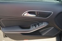 Mercedes-Benz GLA 180 Urban