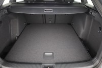 VW Golf VIII Variant 1.5 eTSI R-Line DSG