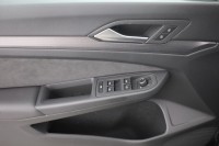 VW Golf VIII Variant 1.5 eTSI R-Line DSG
