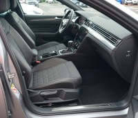 VW Passat Variant 2.0 TSI DSG R-Line