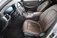 BMW 330 330e xDrive Touring Luxury