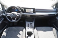 VW Golf VIII Variant 1.0 eTSI DSG