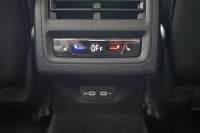 VW Golf VIII Variant 1.5 TSI R-Line