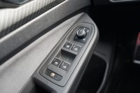 VW Golf VIII Variant 2.0 R-Line DSG