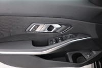 BMW 318 318d Mild Hybrid Advantage
